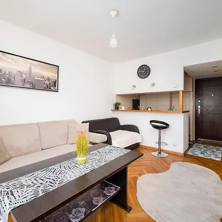 Chlodna Downtown By Bookinghost ורשה