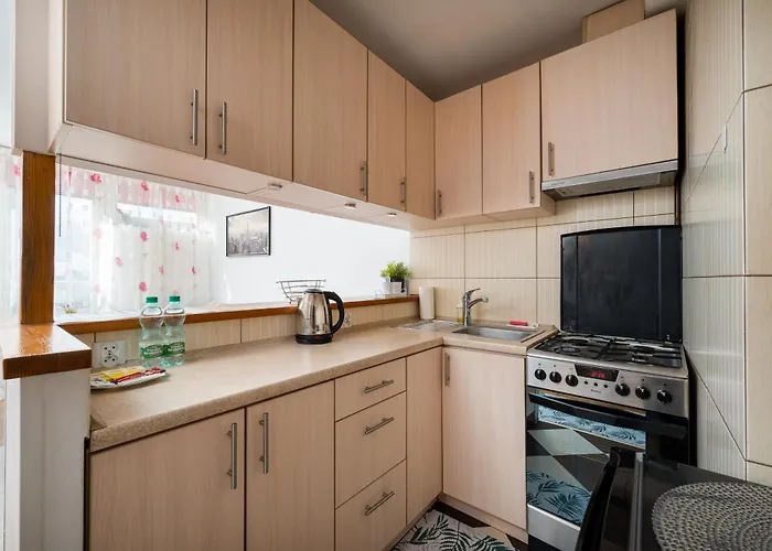 Apartment Chlodna Downtown By Bookinghost