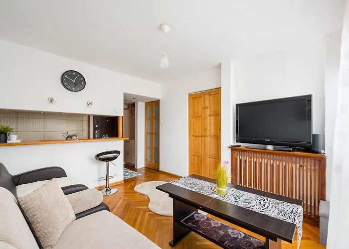 Chlodna Downtown By Bookinghost Warsaw