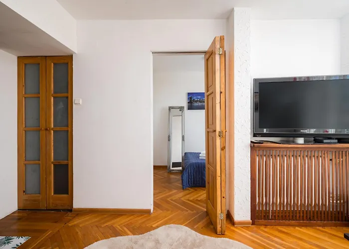 Chlodna Downtown By Bookinghost * Warsaw