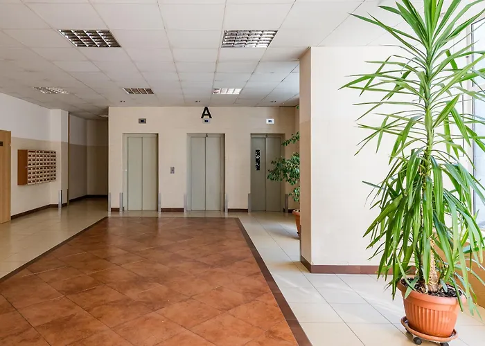 Apartment Chlodna Downtown By Bookinghost