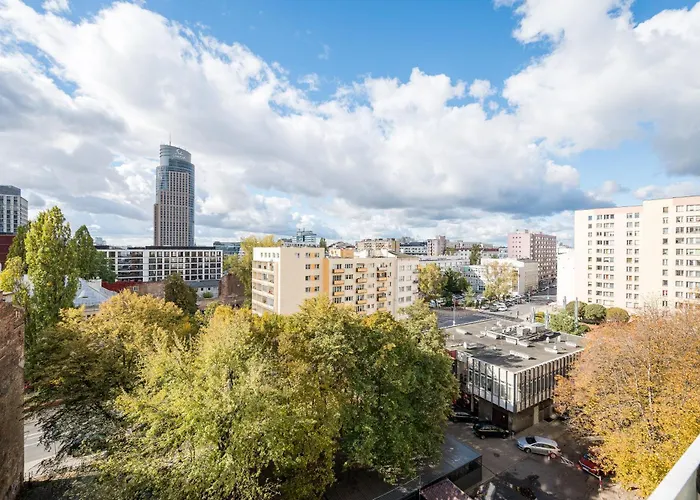 Chlodna Downtown By Bookinghost *