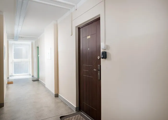 Chlodna Downtown By Bookinghost Warszawa