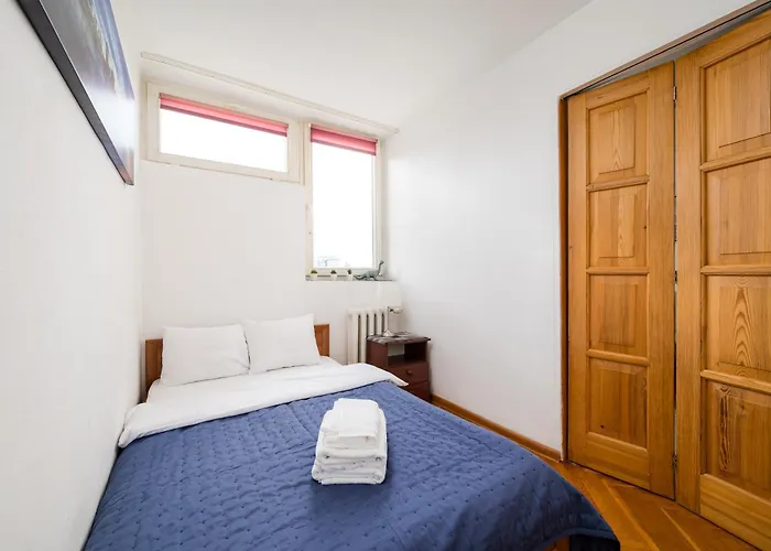 Chlodna Downtown By Bookinghost