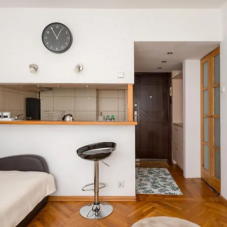 Apartman Chlodna Downtown By Bookinghost Varsó